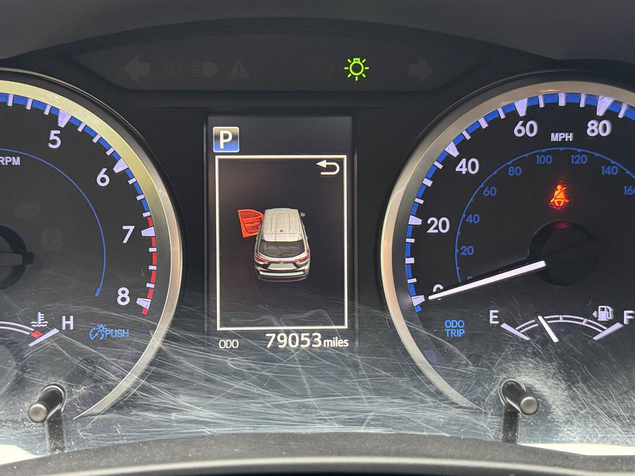Used 2019 Toyota Highlander LE AWD/4WD image 17