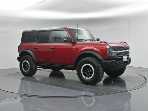 Used 2025 Ford Bronco Badlands AWD/4WD image 24