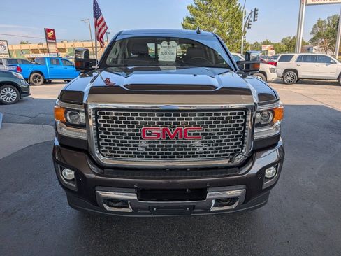 Used 2015 GMC Sierra 2500 Denali w/ Suspension Package, Off-Road AWD/4WD image 2