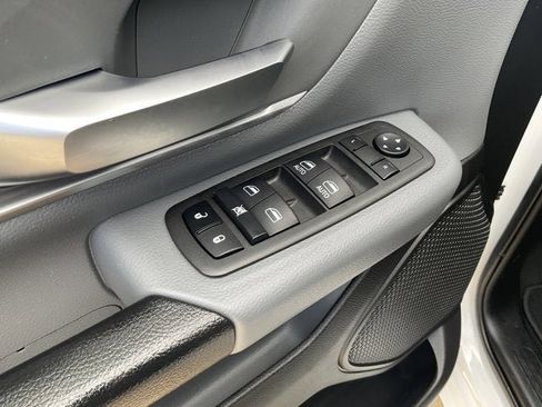 Used 2022 RAM 1500 Big Horn w/ Level 1 Safety Group AWD/4WD image 12