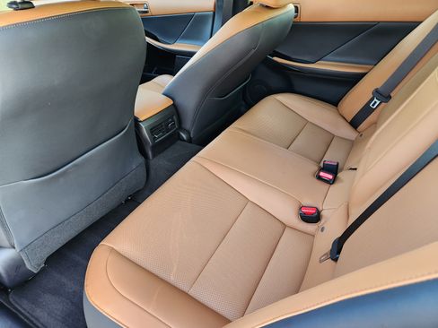 Used 2024 Lexus IS 350 F Sport RWD image 38
