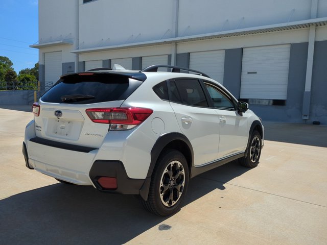 Used 2022 Subaru Crosstrek 2.0i Premium w/ Moonroof Package AWD/4WD image 5