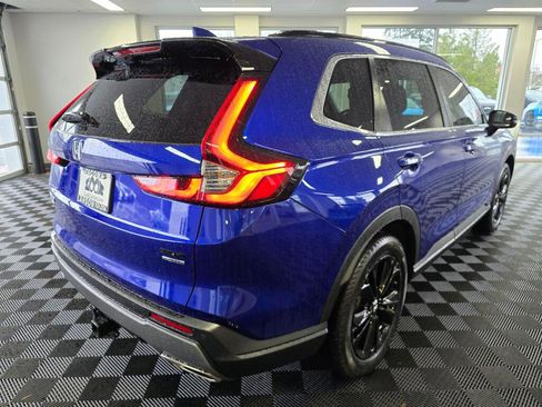 Used 2025 Honda CR-V Sport Touring image 3