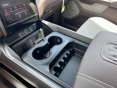 New 2026 RAM 1500 Laramie AWD/4WD image 27