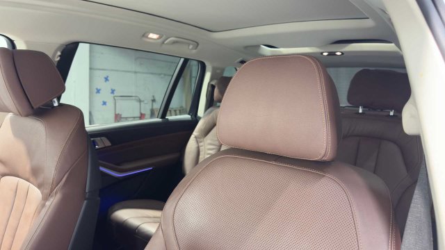 Used 2020 BMW X7 xDrive40i w/ Premium Package AWD/4WD image 25