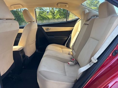 Used 2018 Toyota Corolla LE FWD image 12