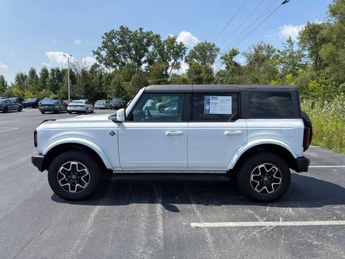 Used 2024 Ford Bronco Outer Banks AWD/4WD image 3