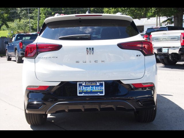 Used 2024 Buick Encore GX Sport Touring FWD image 4