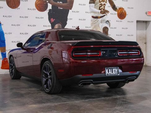Used 2023 Dodge Challenger R/T w/ Plus Package image 20