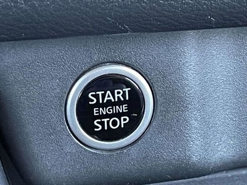 Used 2021 Nissan Rogue S AWD/4WD image 31