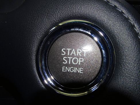 Used 2016 Lexus LX 570 4WD image 17