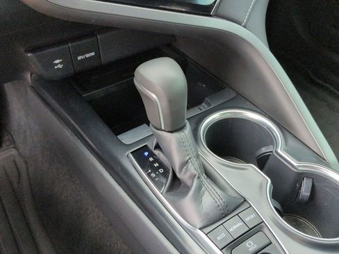 Used 2019 Toyota Camry XSE FWD image 15