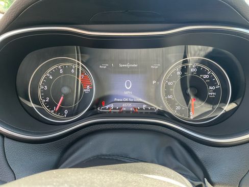 Used 2019 Jeep Cherokee Limited AWD/4WD image 16
