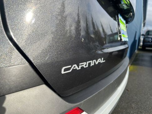 Used 2025 Kia Carnival image 31