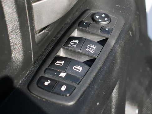 Used 2022 RAM 5500 Tradesman w/ Chrome Appearance Group image 16