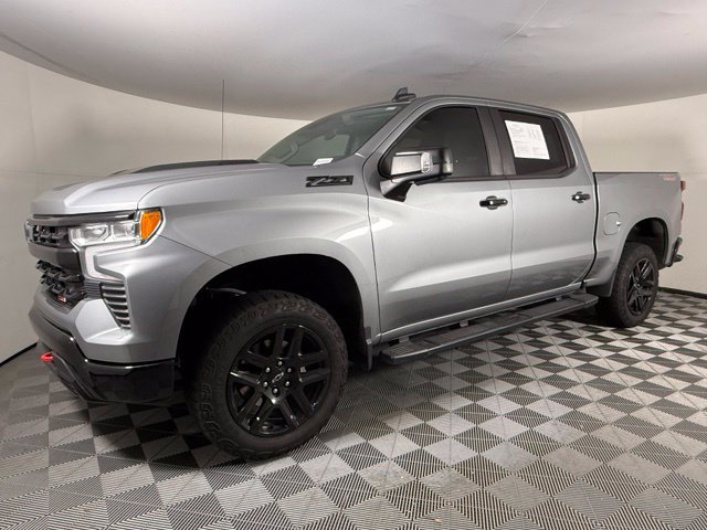 Used 2023 Chevrolet Silverado 1500 LT Trail Boss w/ Convenience Package II AWD/4WD image 2