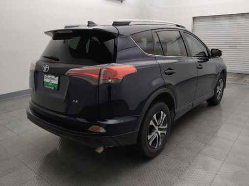 Used 2018 Toyota RAV4 LE image 9