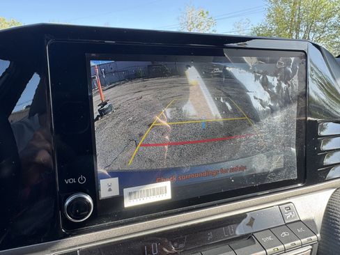 Used 2025 Toyota Camry SE image 25