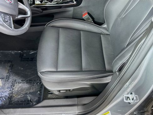 Used 2023 Buick Envision Essence image 27