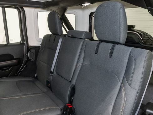 Used 2025 Jeep Wrangler Unlimited Sahara w/ Safety Group image 22