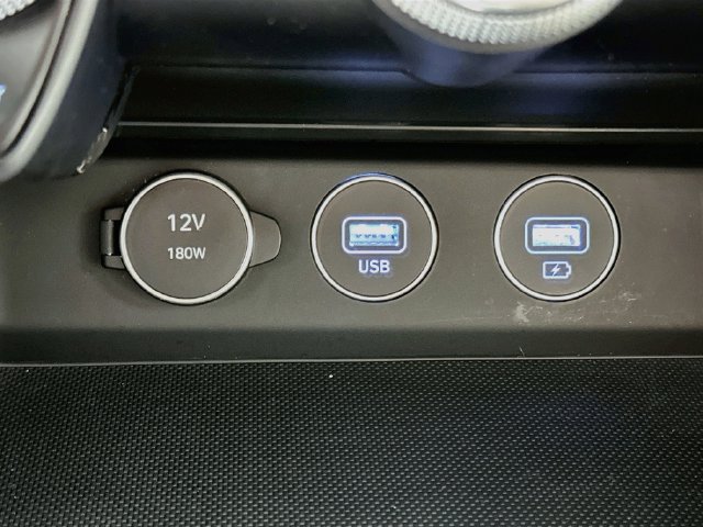 Used 2023 Genesis G70 2.0T RWD image 21