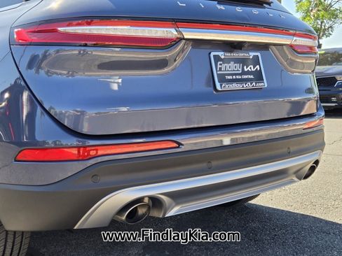 Used 2022 Lincoln Corsair Reserve w/ Rear Removable Package Tray FWD image 6