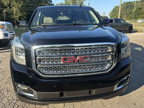 Used 2016 GMC Yukon SLT w/ Open Road Package AWD/4WD image 3