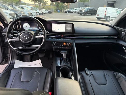 Used 2023 Hyundai Elantra Limited FWD image 41