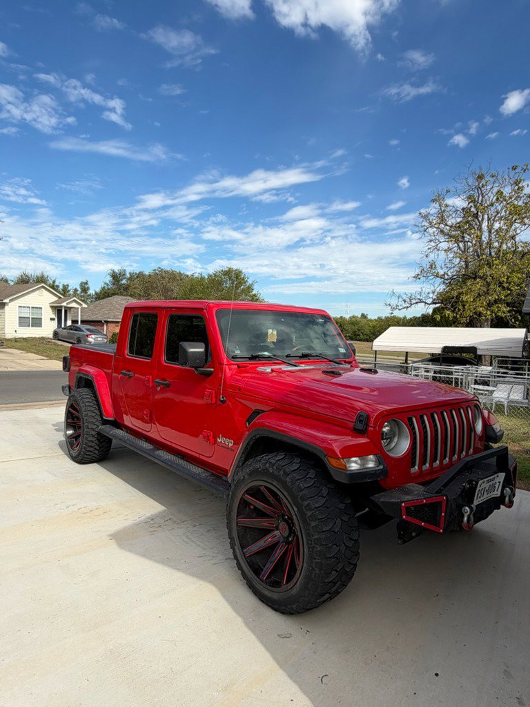 Used 2020 Jeep Gladiator Overland AWD/4WD image 1