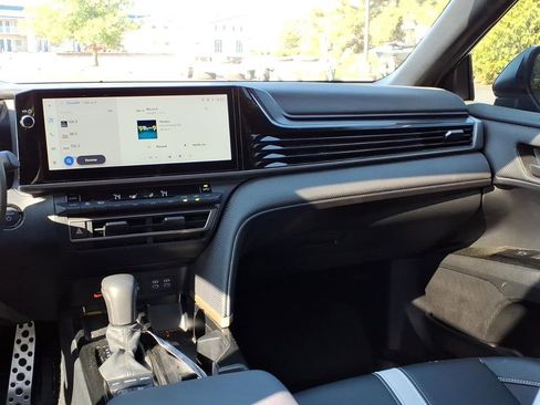 Used 2025 Toyota Camry SE w/ Multimedia Upgrade Package FWD image 11