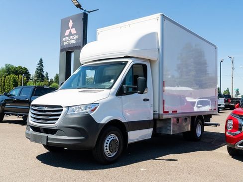 Used 2021 Nissan Rogue 3500 image 3