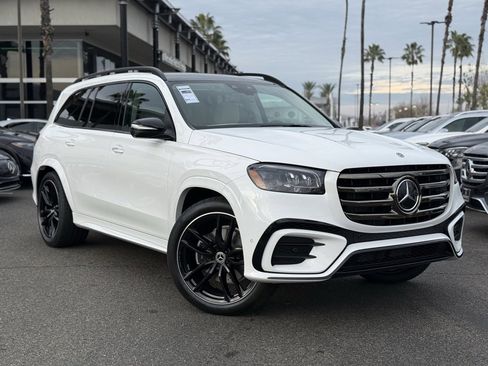 New 2026 Mercedes-Benz GLS 450 4MATIC image 1