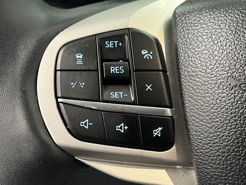 Used 2025 Ford Explorer Active w/ Active Comfort Package image 48