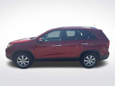 Used 2011 Kia Sorento 2WD w/ Convenience Pkg image 2