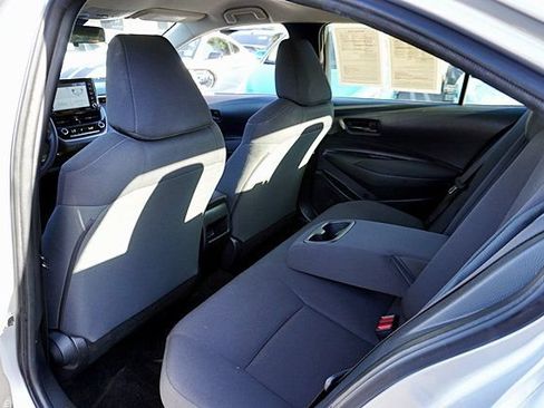 Used 2022 Toyota Corolla LE FWD image 17
