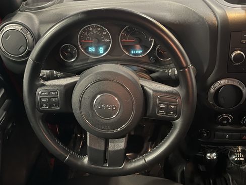 Used 2017 Jeep Wrangler Sport w/ Quick Order Package 23S AWD/4WD image 19