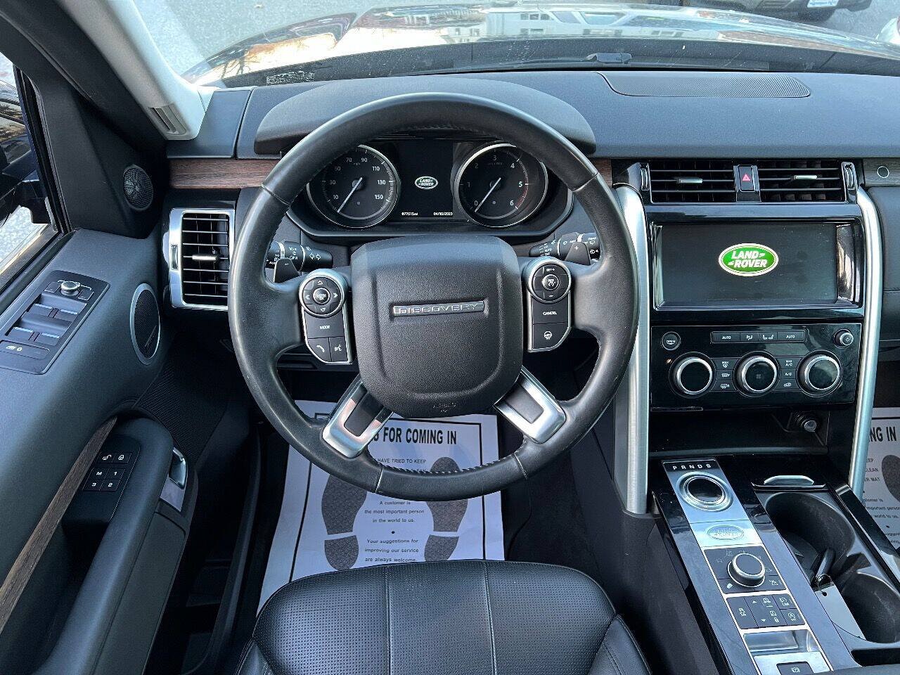Used 2017 Land Rover Discovery HSE AWD/4WD image 23
