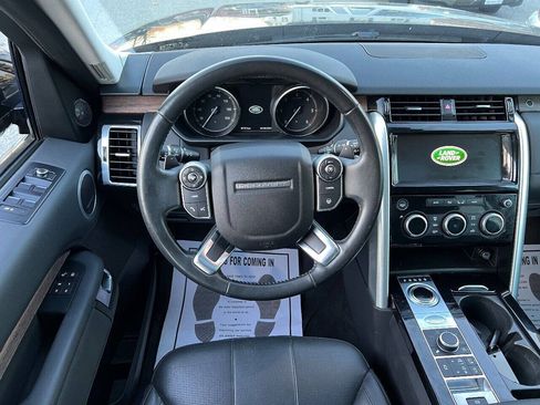 Used 2017 Land Rover Discovery HSE AWD/4WD image 23