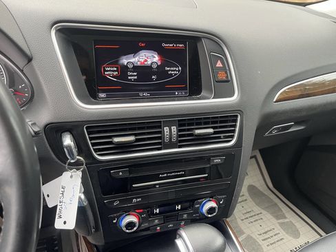 Used 2017 Audi Q5 2.0T Premium w/ Audi MMI Navigation Plus image 17