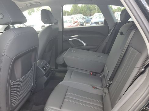 Certified 2025 Audi Q5 Premium w/ Convenience Package AWD/4WD image 17