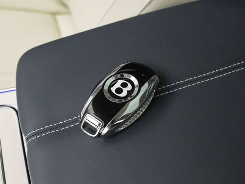 New 2026 Bentley Flying Spur Plug-In Hybrid AWD/4WD image 21