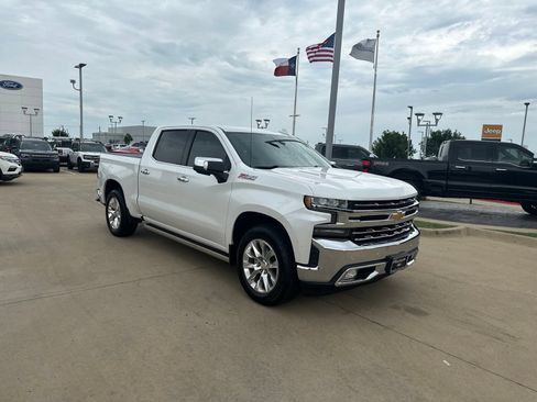 Used 2019 Chevrolet Silverado 1500 LTZ AWD/4WD image 7