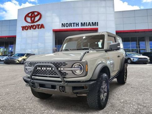 Used 2024 Ford Bronco Badlands image 3