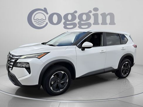 Used 2024 Nissan Rogue SV AWD/4WD image 1