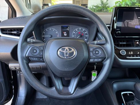 Used 2025 Toyota Corolla LE FWD image 26