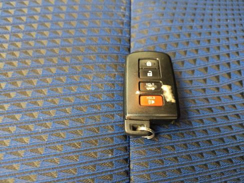 Used 2016 Toyota Camry SE image 32