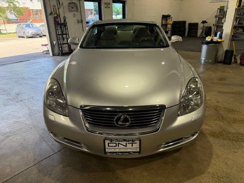 Used 2006 Lexus SC 430 Convertible RWD image 2