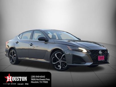 Used 2024 Nissan Altima 2.5 SR