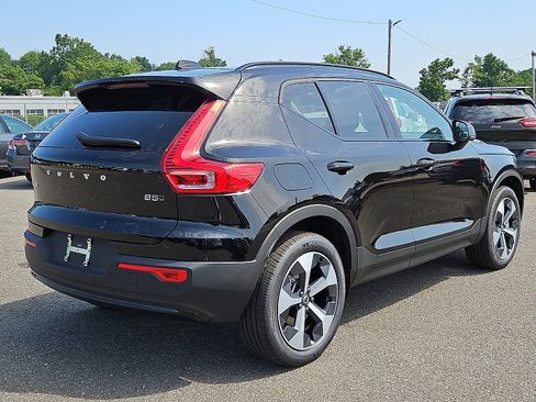 New 2026 Volvo XC40 B5 Core w/ Protection Package Premier image 6