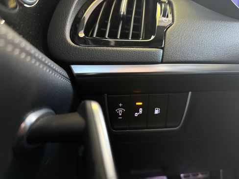 Used 2021 Kia Stinger GT-Line image 21